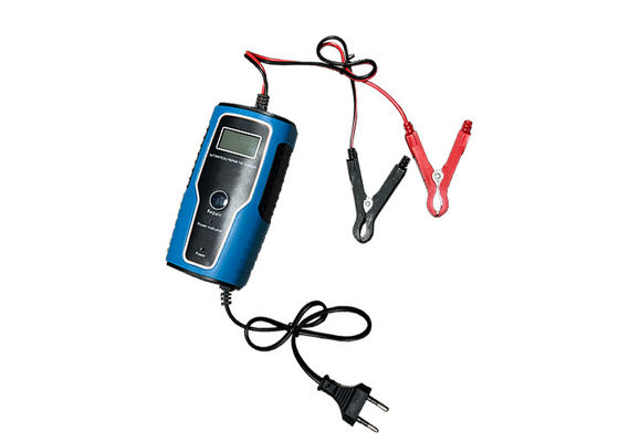 品質  Fast Charging Jump Starter Portable Charger Blue/Black 12/24V Automobile Battery Maintaining Charger 工場