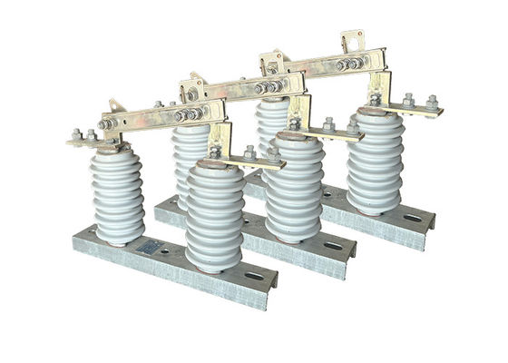 セラミック 高電圧隔離スイッチ 12kV~36kV AC 電源 垂直断断スイッチ 屋外配送システム